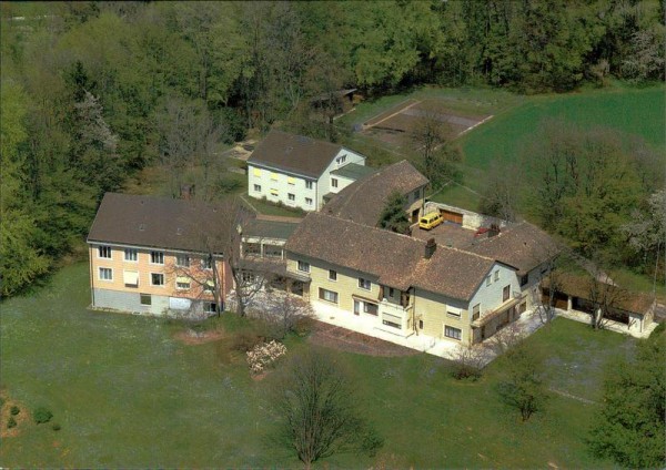 Küsnacht, Klinik St. Raphael, Flugaufnahme Vorderseite