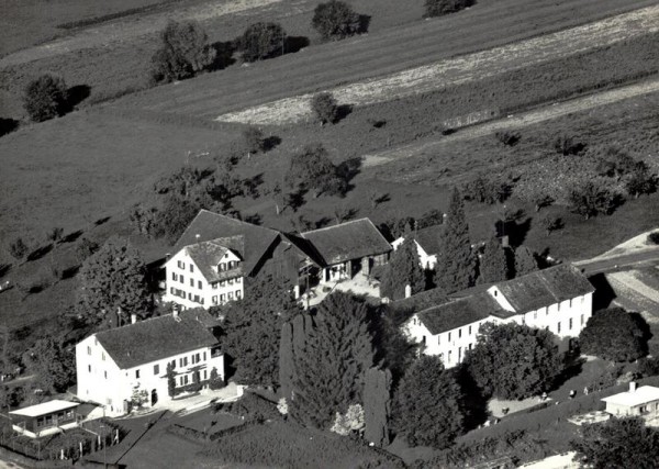 Pflegeheim "Pfrundweid" Wetzikon ZH - Flugaufnahmen Vorderseite