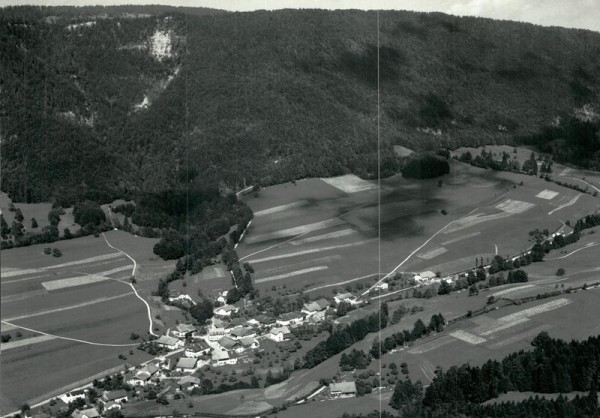 Corcelles, Flugaufnahme Vorderseite