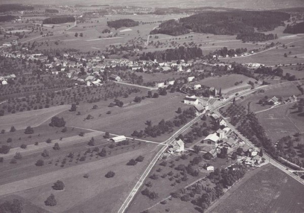 Affeltrangen TG  -  Flugaufnahmen Vorderseite