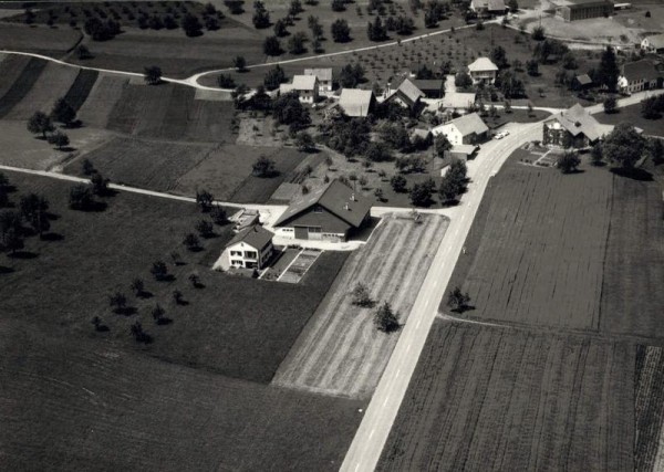 5273 Oberhofen, Hauptstrasse, Langmättli, Breitenacker Vorderseite