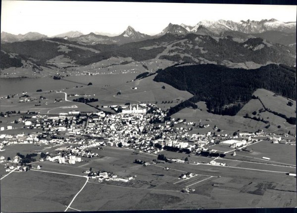 Einsiedeln, Flugaufnahme Vorderseite