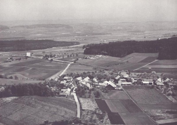 Eschlikon-Dinhard ZH  -  Flugaufnahmen Vorderseite