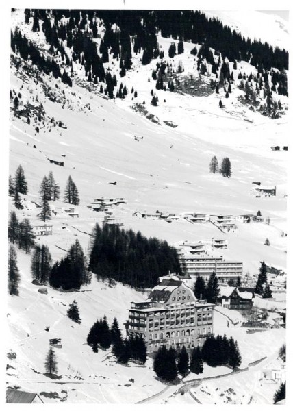 Zermatt, Flugaufnahme Vorderseite