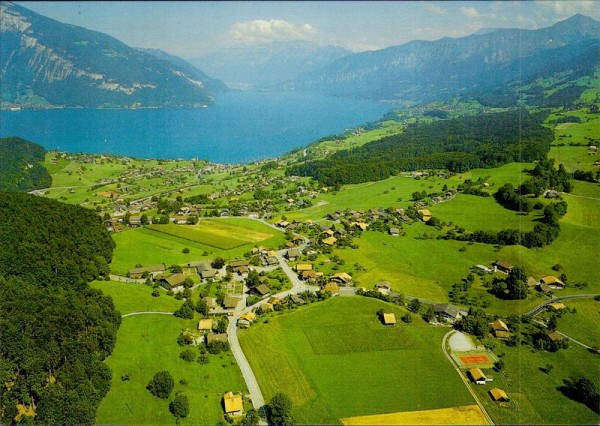 Hondrich bei Spiez, Flugaufnahme Vorderseite