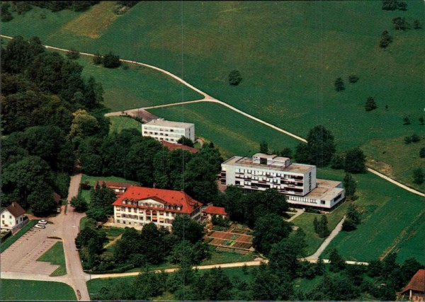 Niederbipp, Bezirksspital, Flugaufnahme Vorderseite