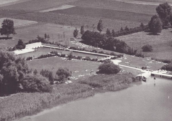 Strandbad, Pfäffikon ZH  -  Flugaufnahmen Vorderseite