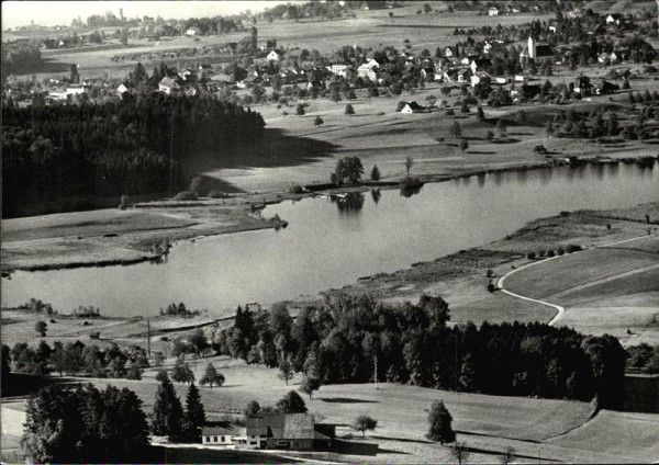 Hombrechtikon mit Lützelsee,  Flugaufnahme Vorderseite