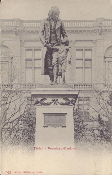 Zürich, Pestalozzi-Denkmal Vorderseite