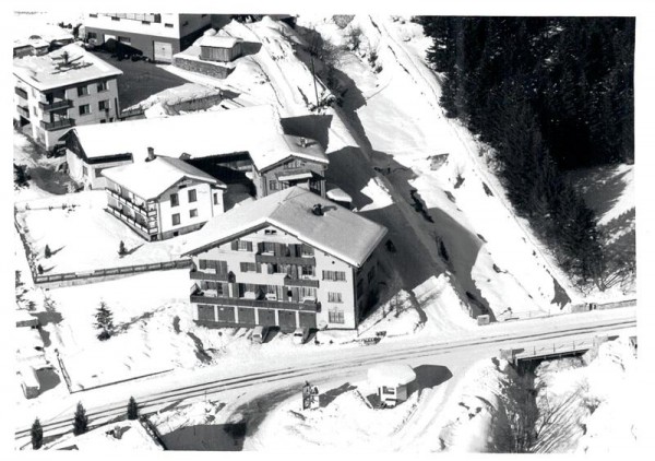 Zermatt, Flugaufnahme Vorderseite