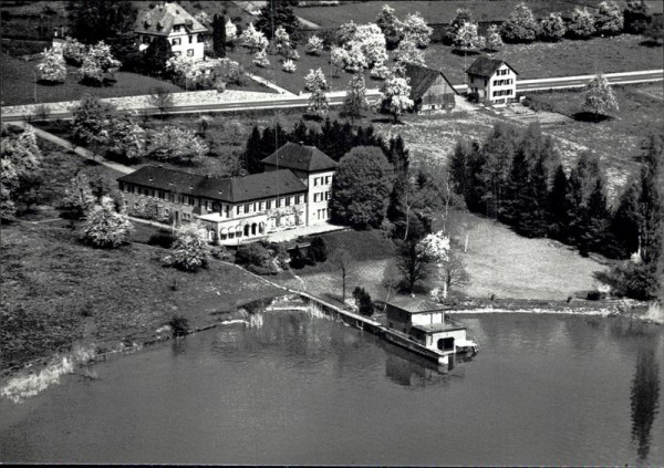 Rapperswil, Gästehaus des Migros Genossenschaftsbundes, Flugaufnahme Vorderseite