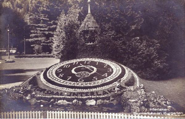 Interlaken. Blumenuhr im Kurgarten