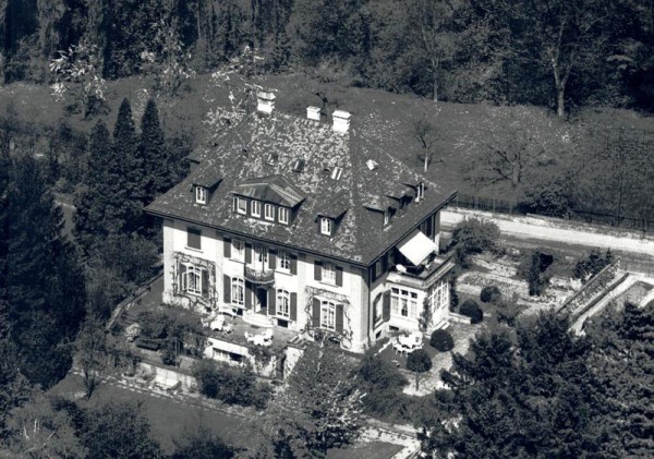 Villa Arkadia  -  Flugaufnahmen Vorderseite