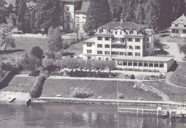 Hotel Kastanienbaum, Luzern  -  Flugaufnahmen Vorderseite