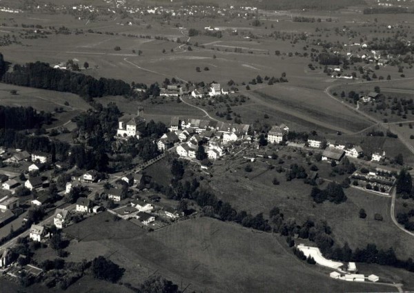 8627 Grüningen ZH, Schlosskirche, Binzikerstrasse Vorderseite