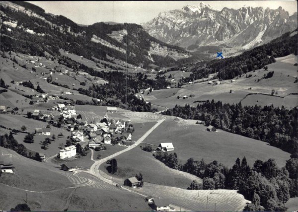 Flugaufnahme Ennetbühl SG mit Säntis Vorderseite