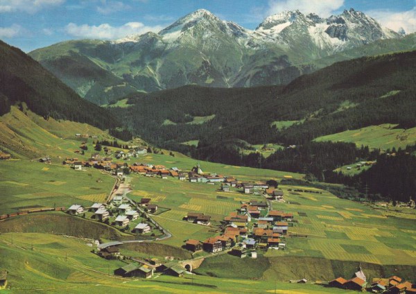 Sedrun und Camischolas mit Piz Muraun, Piz Cazirauns und Piz Caschleglia