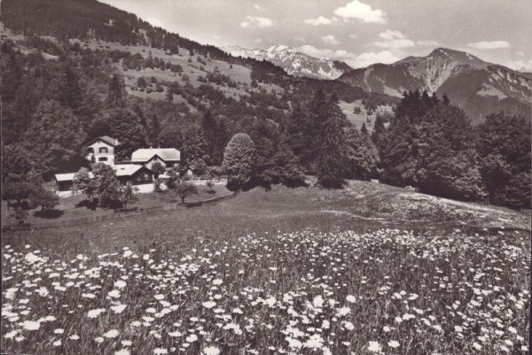 Gasthaus Fadära bei Seewis im Prättigau mit Scesaplana und Sassauna