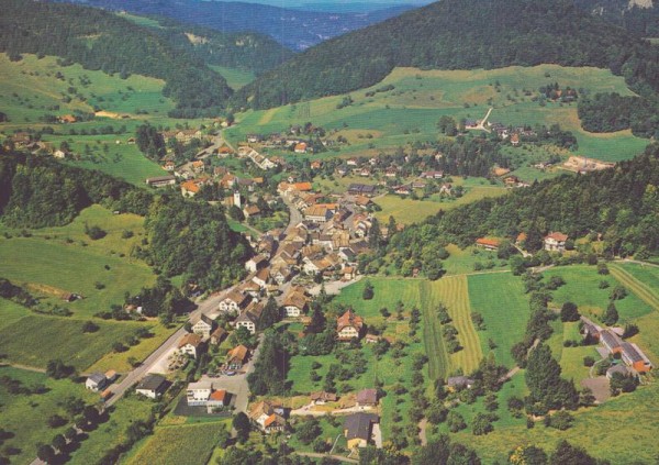 Langenbruck BL - Flugaufnahmen Vorderseite