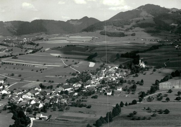 Corcelles, Flugaufnahme Vorderseite