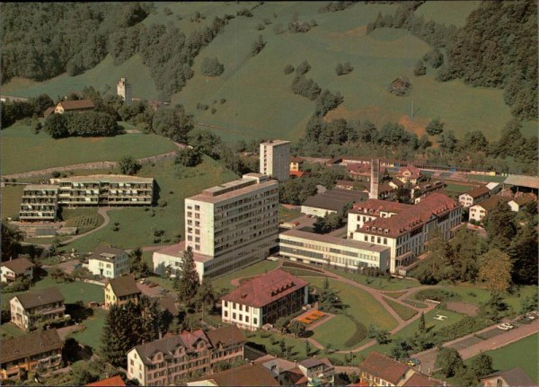 Glarus, Kantonsspital, Flugaufnahme Vorderseite