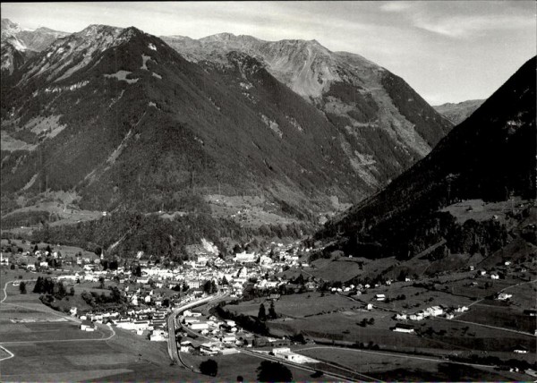 Schwanden, Flugaufnahme Vorderseite