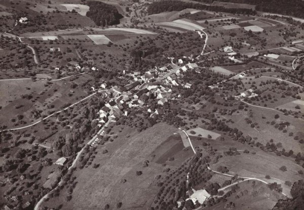 Bennwil BL - Flugaufnahmen Vorderseite