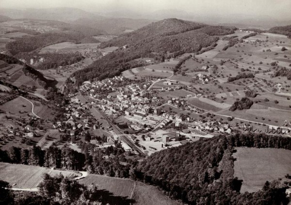 Läufelfingen BL - Flugaufnahmen Vorderseite