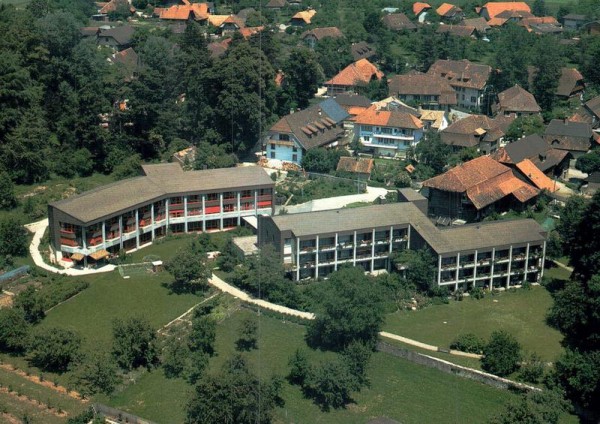 Alterssiedlung/ Altersheim des Amtes Erlach, Ins  Vorderseite