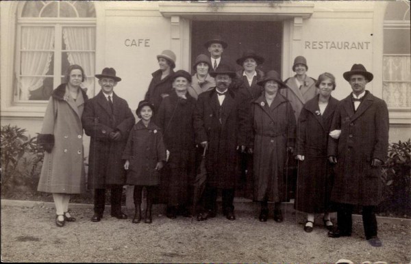 Privatfoto vor Restaurant Vorderseite