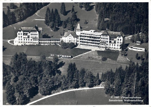 Fliegeraufnahme Sanatorium Wallenstadtberg Vorderseite