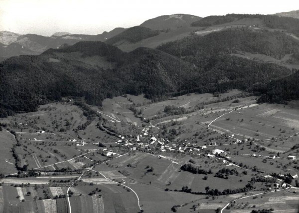 Montsevelier BE  - Flugaufnahmen Vorderseite