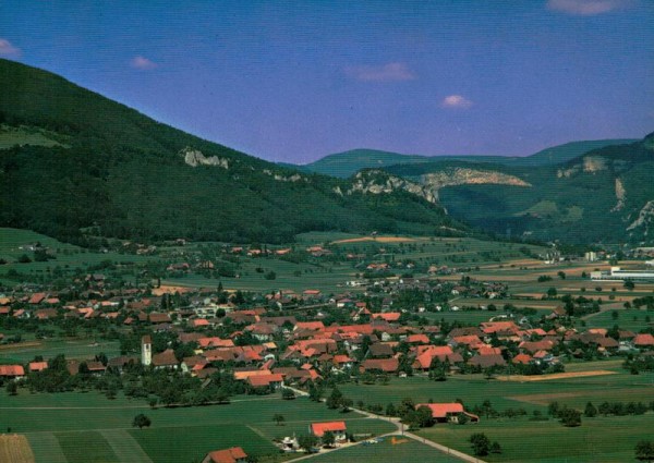 Niederbipp BE  -  Flugaufnahmen Vorderseite