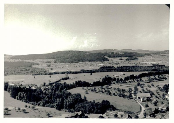 9249 Oberstetten-Uzwil, Weinhaldenstrasse 10/ Hintergrund: Thur, Lindauholz Vorderseite