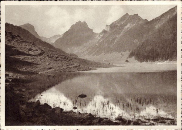 Sämtisersee mit Hundstein