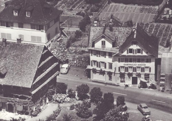 Gasthaus & Metzgerei Krone, Gersau  -  Flugaufnahmen Vorderseite