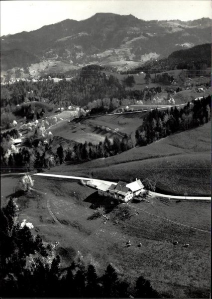 Bäretswil, Bergwirtschaft Sonnenhof, Flugaufnahme Vorderseite