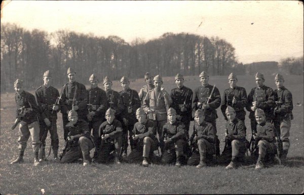 militärisches Gruppenbild Vorderseite