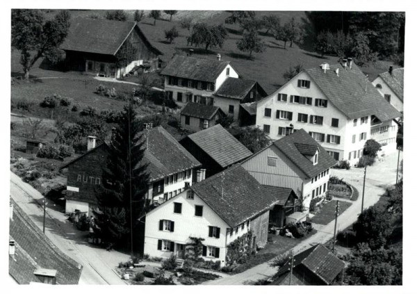 Collonges, Flugaufnahme Vorderseite