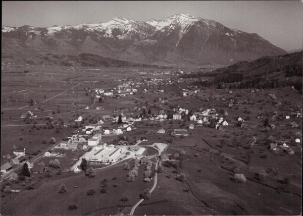 Schübelbach, Flugaufnahme Vorderseite