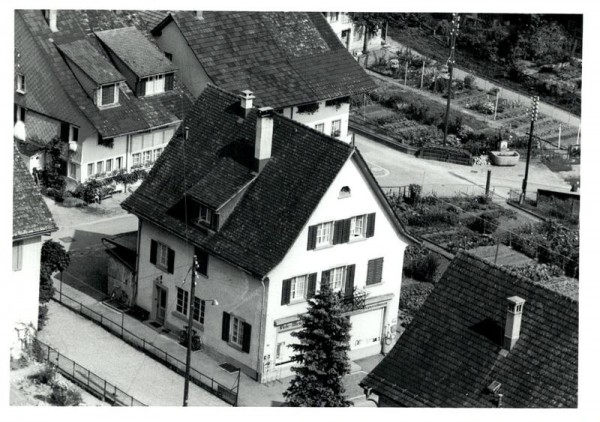 Collonges, Flugaufnahme Vorderseite