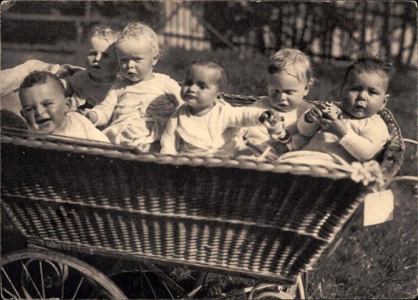 Kinderleben im "Inselhof" Vorderseite