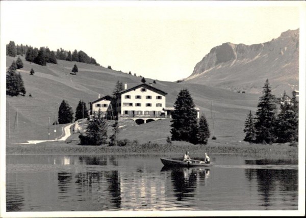 unbekanntes Haus am See Vorderseite