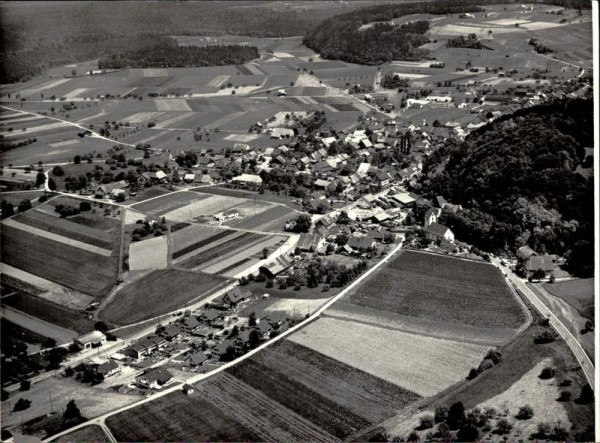 Flaach, Flugaufnahme Vorderseite