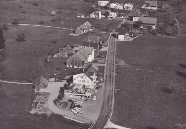 Gasthaus Löwen, Kaltbrunn-Fischhausen SG  -  Flugaufnahmen Vorderseite