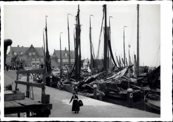 am Hafen Vorderseite