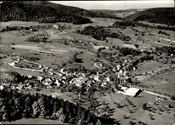 Bretzwil, Flugaufnahme Vorderseite