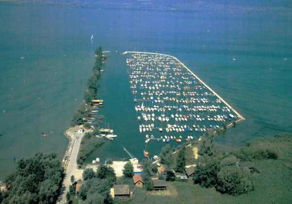 Port de Chevroux / VD Vorderseite