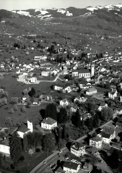 Uznach-Flugaufnahme Vorderseite