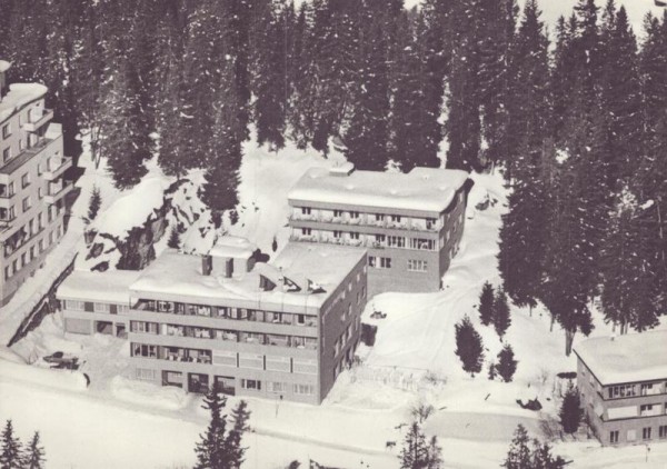 Hotel Streiff, Arosa  -  Flugaufnahmen Vorderseite